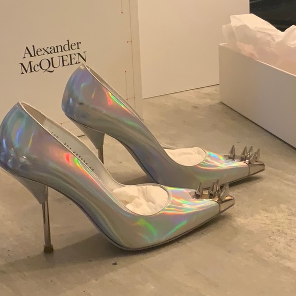 Alexander McQueen Silver Holo Heels - Picture 4 of 9